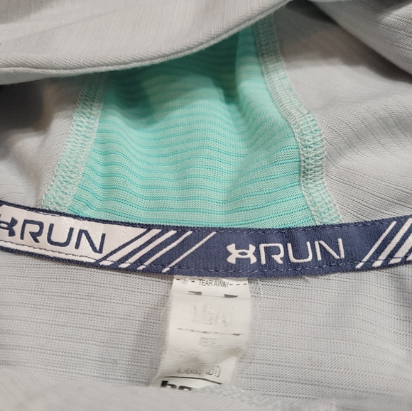 Under Armour Run Hoodie - Picture 3 of 4